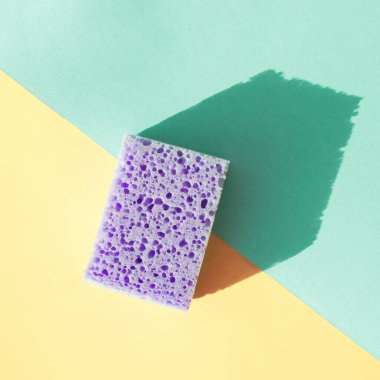 Bulaşık yıkamak için sünger