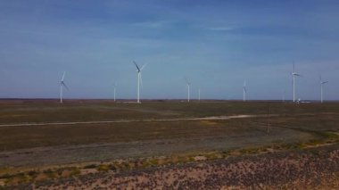 Rüzgar santralinin hava görüntüsü.