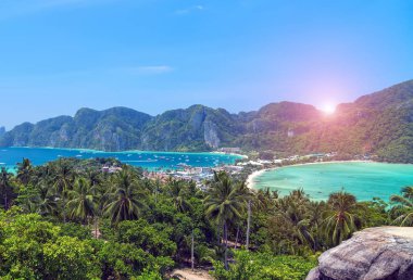 Panorama Bay andaman Denizi Phuket, güneş tropikal gezi Krabi, Güney Tayland.