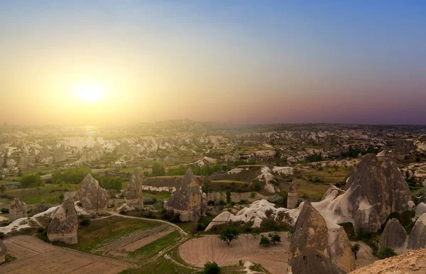 Printemps Lever Soleil Paysage Montagne Dans Parc National Goreme Cappadoce — Photo