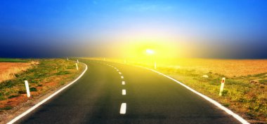 Asfalt boş yol gündoğumu peyzaj taş arka plan