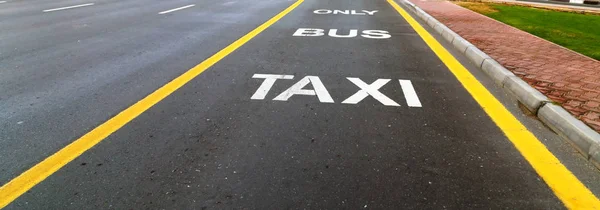 Busz Taxi Vezetői Utasítások Lane Festett Utcai Koncepció Háttér — Stock Fotó
