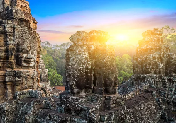 Sunrise Statue Ruin Bayon Temple Angkor Thom Cambodia Ancient Khmer — Stockfoto