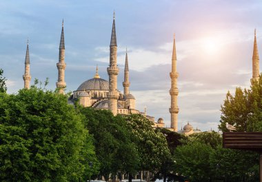 Mavi Camii Sultanahmet minare ve kubbesi landmark, Istanbul, Türkiye'nin simgesel yapı