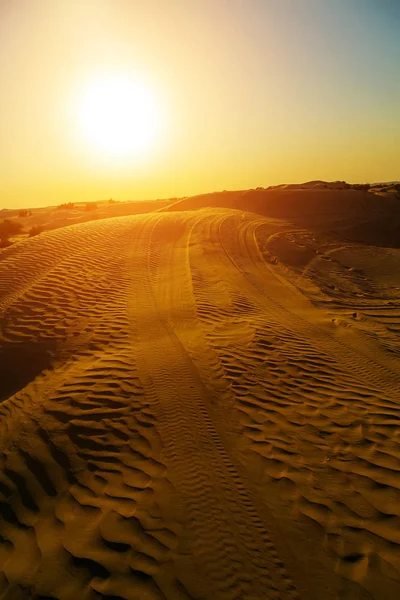 Solnedgången Offroad Öken Safari Den Dubai Sanddynen Sand Förenade Arabemiraten — Stockfoto