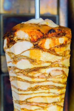 Dikey bir et lokantası - Türkiye'de yemek yemiş geleneksel Türk yemeği olarak pişmiş et hünkar yapılmış.