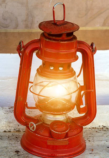 Old Oil Storm Lamp Vintage Lamp Red Lantern Rusty Kerosene — Stock Photo, Image