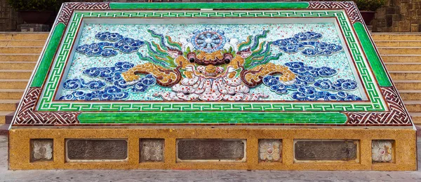 Dragon China Statue Stucco Arts Sculpture Mosaic Ceramic Tile Asian — Stock Photo, Image