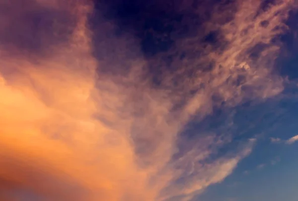 Dramatisk Solnedgång Moln Himmel Bakgrund Landskap Med Cirrus Cumulusmoln Naturen — Stockfoto