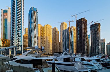 Dubai Yat Limanı gökdelenler mimari Birleşik Arap Emirlikleri.