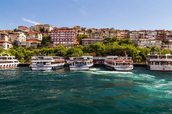 Ferry passenger boat Gulf Golden Horn Channel Bosphorus Strait S — Stock Photo, Image