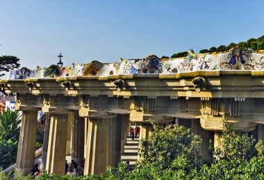 Barselona, Ispanya. Ana terasta tezgah mozaik çalışması