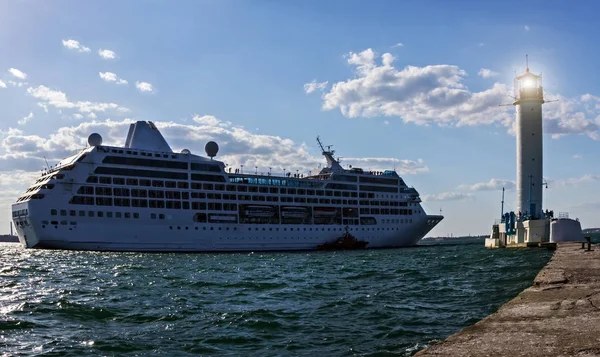 Faro crucero de lujo Odessa, Ucrania — Foto de Stock