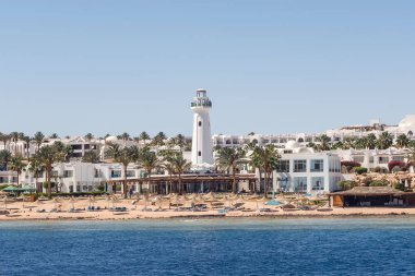 Deniz feneri sahil kaya deniz manzarası