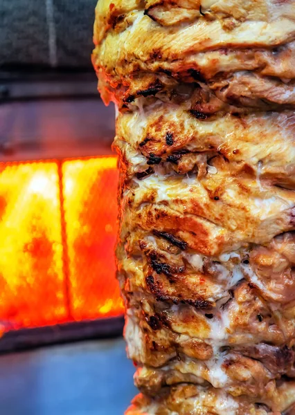 Gotowanie tureckiej żywności Doner Kebab — Zdjęcie stockowe