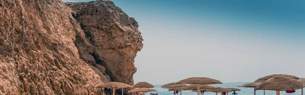 Beach Paradise Sinai mountains sea Egypt landscape hot. — ストック写真