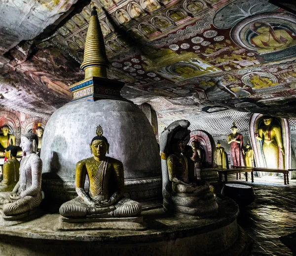 Posągi Buddy Stupy Świątyni Jaskini Dambulla Sri Lanka — Zdjęcie stockowe