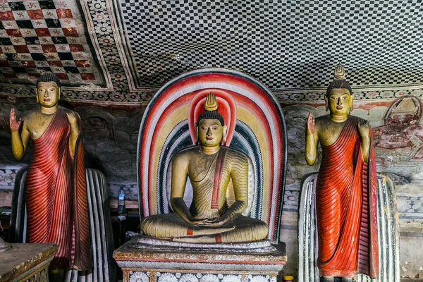 Posągi Buddy Świątyni Jaskini Dambulla Sri Lanka — Zdjęcie stockowe