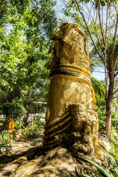 Escultura Ouro Falo Close Ilha Koh Samui Tailândia — Fotografia de Stock