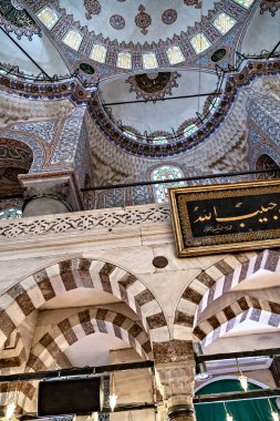 İSTANBUL, TURKEY - 1 Mayıs 2014: İstanbul, Türkiye 'deki Sultanahmet Mavi Camii' nin İçi
