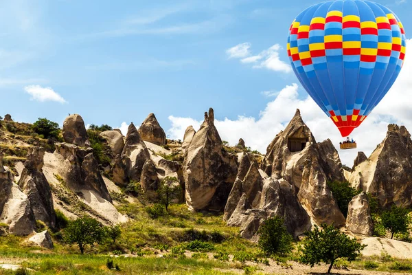 Renkli Sıcak Hava Balonu Kapadokya Panoramik Görünümü Kapadokya Balon Turizmi — Stok fotoğraf