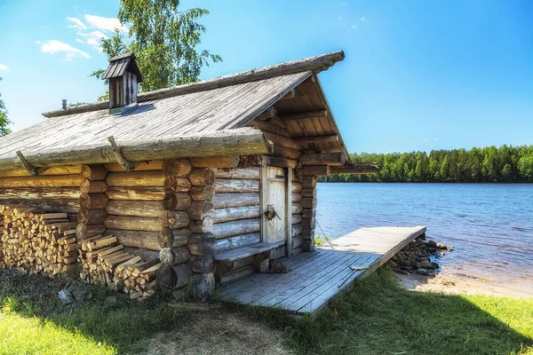 Sauna Fińska Nad Rzeką — Zdjęcie stockowe