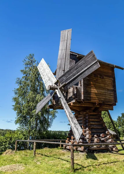 Starý Dřevěný Větrný Mlýn Panoramatický Výhled Starý Mlýn — Stock fotografie