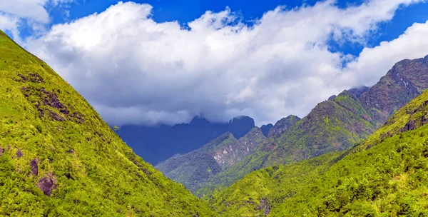 Panoramik Manzara Sapa Vietnam, Manzaralı Dağlar.