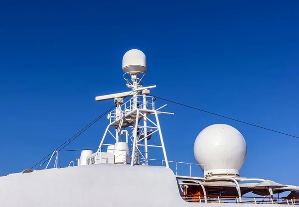 Ship Antennas Navigation Bridge Navigation Radar System Antennas White Luxury — Stock Photo, Image