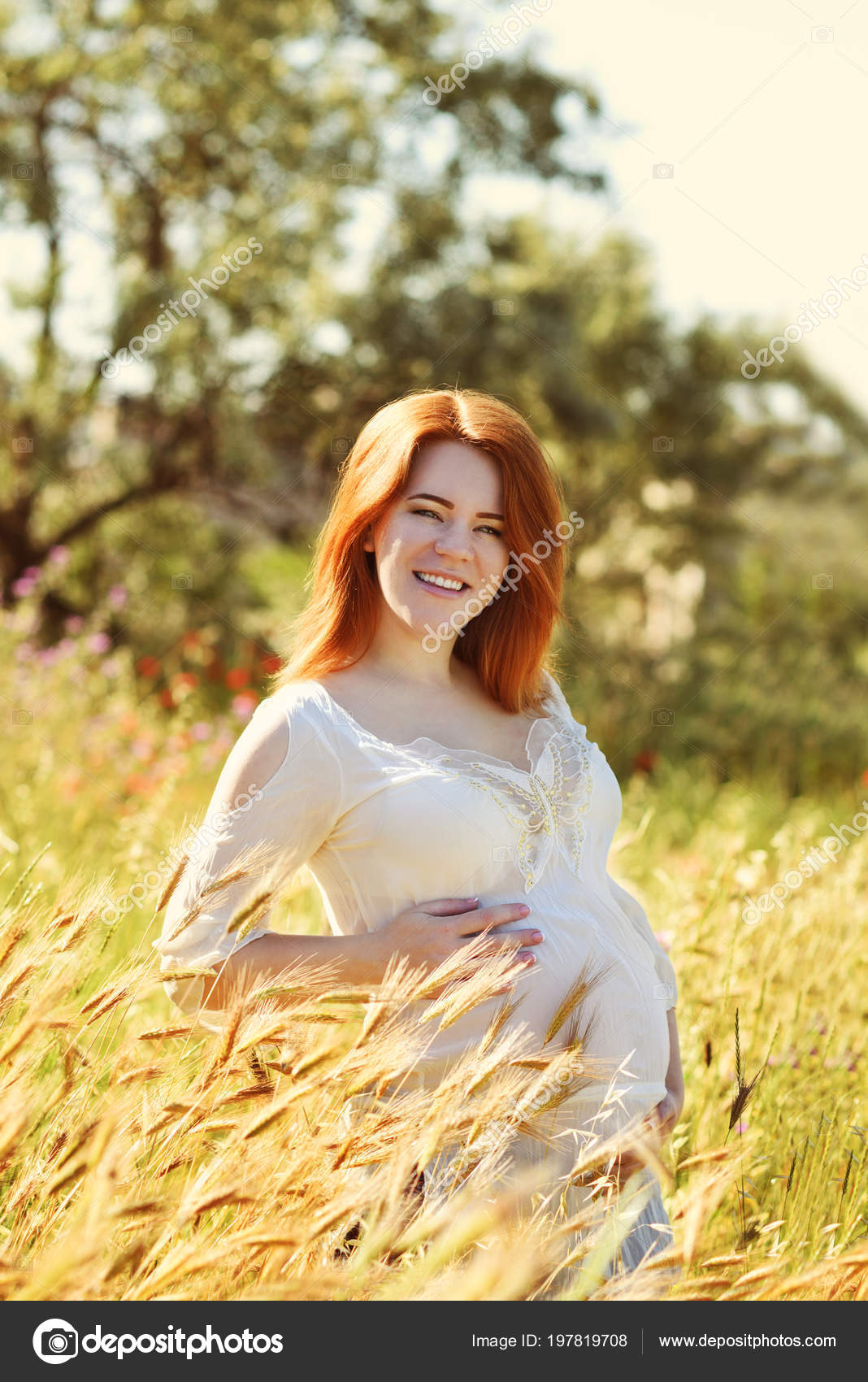 беременные рыжие девушки. фотосессия с беременной подругой. кейси локвуд эми дэвидсон. голая рыжая беременная. Pregnant redheads.