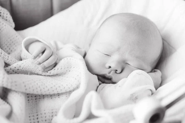 Cute Newborn Baby Sleeping Crib — Stock Photo, Image