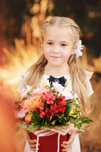 School Girl Flowers 1St September — Stock Photo, Image