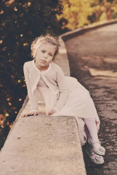 Pequena princesa da moda — Fotografia de Stock