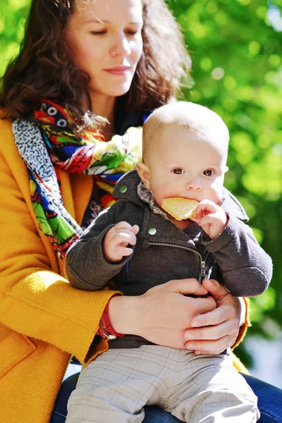 Mother and baby son — Stock Photo, Image
