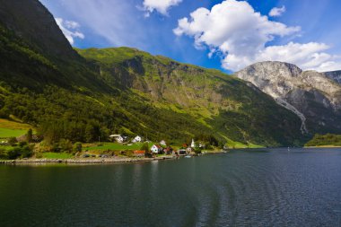 Köyde fiyort Sognefjord - Norveç - Doğa ve seyahat arka plan