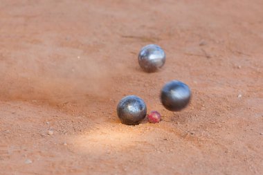 Petank topları yere - spor arka plan
