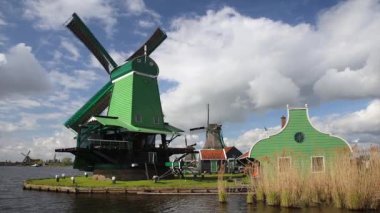 Zaanse Schans - Hollanda 'daki Yel Değirmenleri Mimarlık Videosu