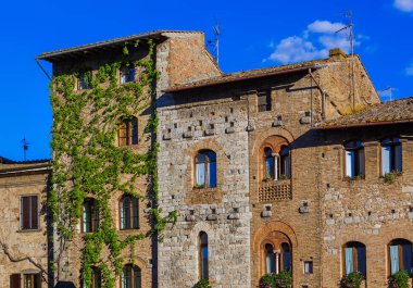 Tuscany İtalya 'da San Gimignano ortaçağ kasabası - mimari geçmişi