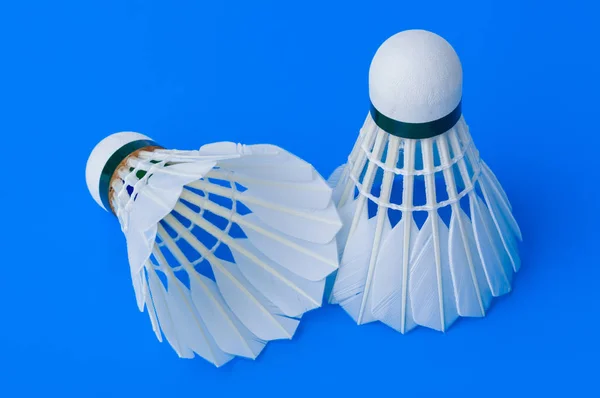 Navettes Badminton Sur Fond Bleu Fond Sport — Photo