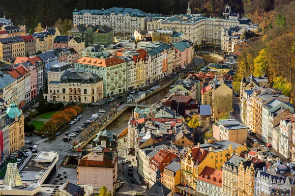 Karlovy Vary Tsjechië Oktober 2017 Dijk Het Centrum Van Stad — Stockfoto