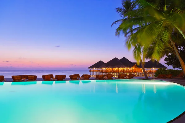 Piscina Cafetería Isla Tropical Maldivas Fondo Viaje Por Naturaleza — Foto de Stock