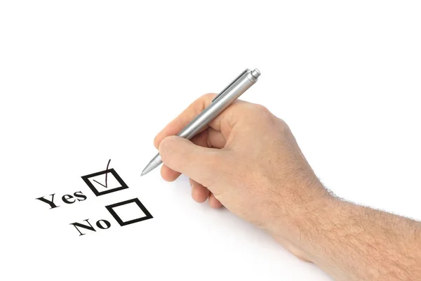 Hand Mit Stift Und Kontrollkästchen Auf Weißem Hintergrund — Stockfoto
