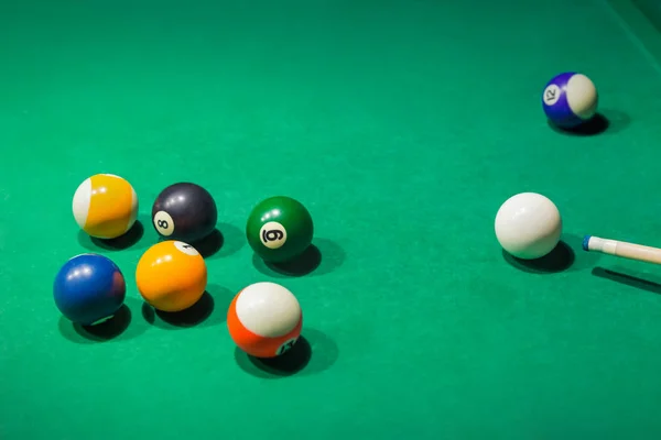 Balles Billard Sur Table Verte Piscine Fond Sport — Photo