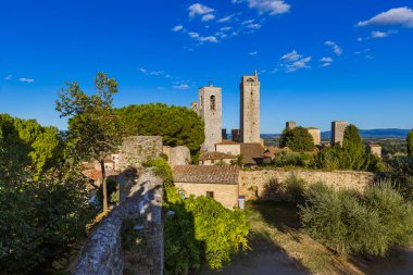 Tuscany İtalya 'da San Gimignano ortaçağ kasabası - mimari geçmişi