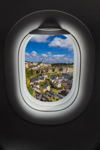 Luxembourg City Flygplan Fönster Resa Bakgrund — Stockfoto