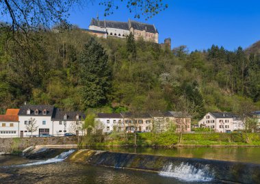 Lüksemburg 'daki Vianden Kalesi - mimari geçmişi