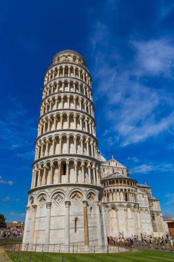 Basilica ve Pisa İtalya 'daki eğik kule - mimari arka plan