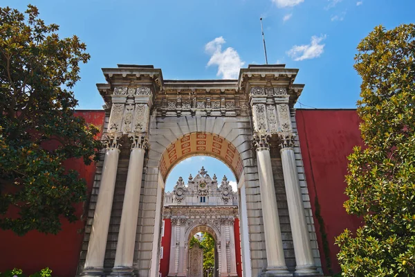 Dolmabahce Palace at Istanbul Turkey — Stock Photo, Image