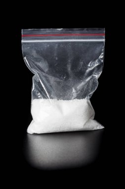 Paket siyah izole narkotik ile