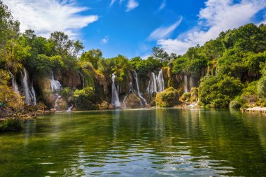 Bosna-Hersek 'te Kravice şelalesi